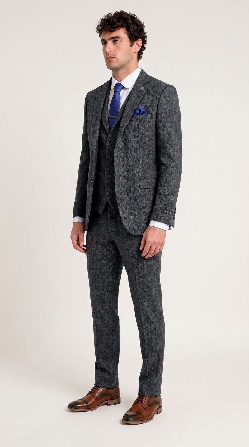 Rustic — Grey Tweed-Style Groom — photo 3
