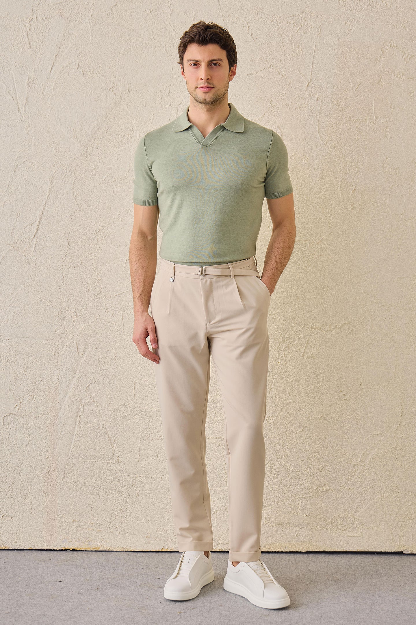 Men’s Beige Pleated Gurkha Trousers Adjustable Waist Tailored Tapered Fit