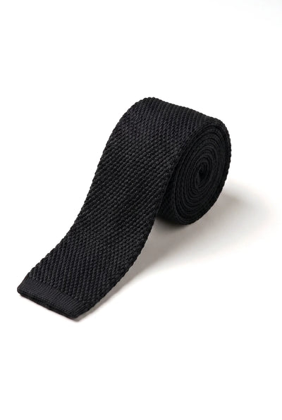 Casual knitted tie
