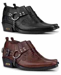 Real leather riding boots for men with chain in brown and black color.