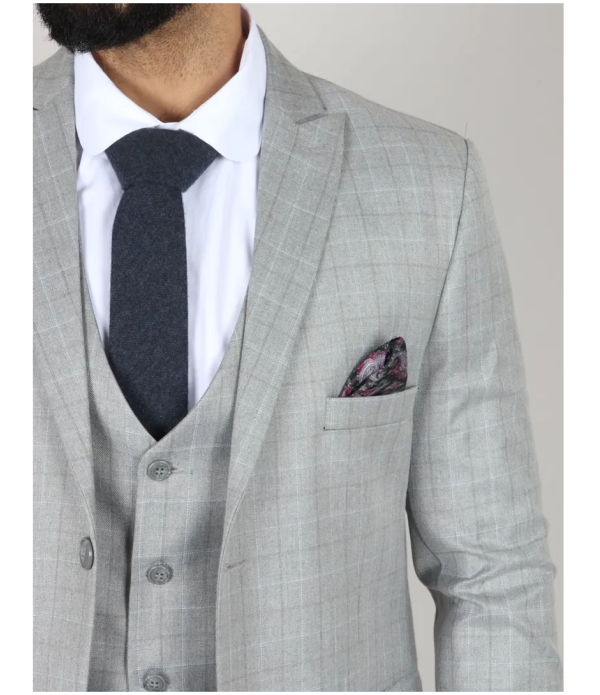 IM2 Men's Light Grey 3-Piece Suit with Fine Check Pattern